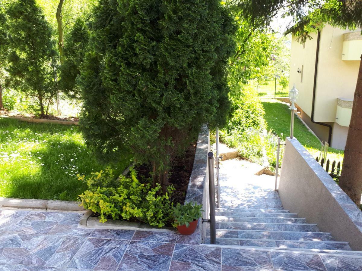 Obiteljski Apartman Borovi فيسوكو المظهر الخارجي الصورة